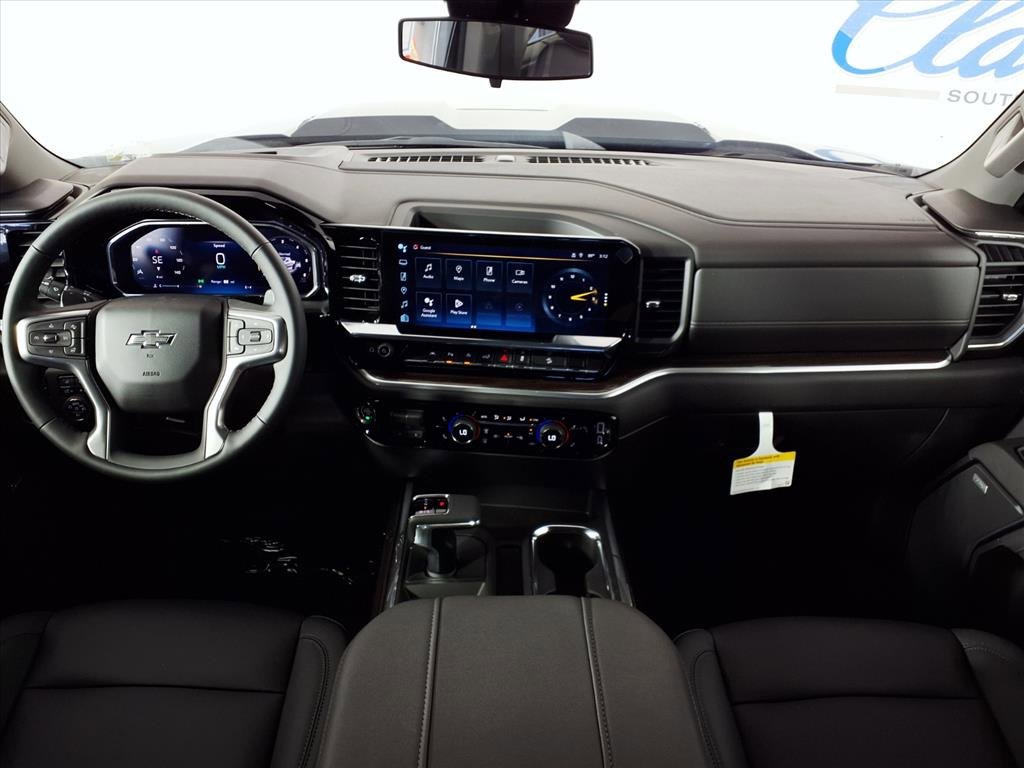 2026 Chevrolet Silverado 1500 LT Trail Boss photo 2