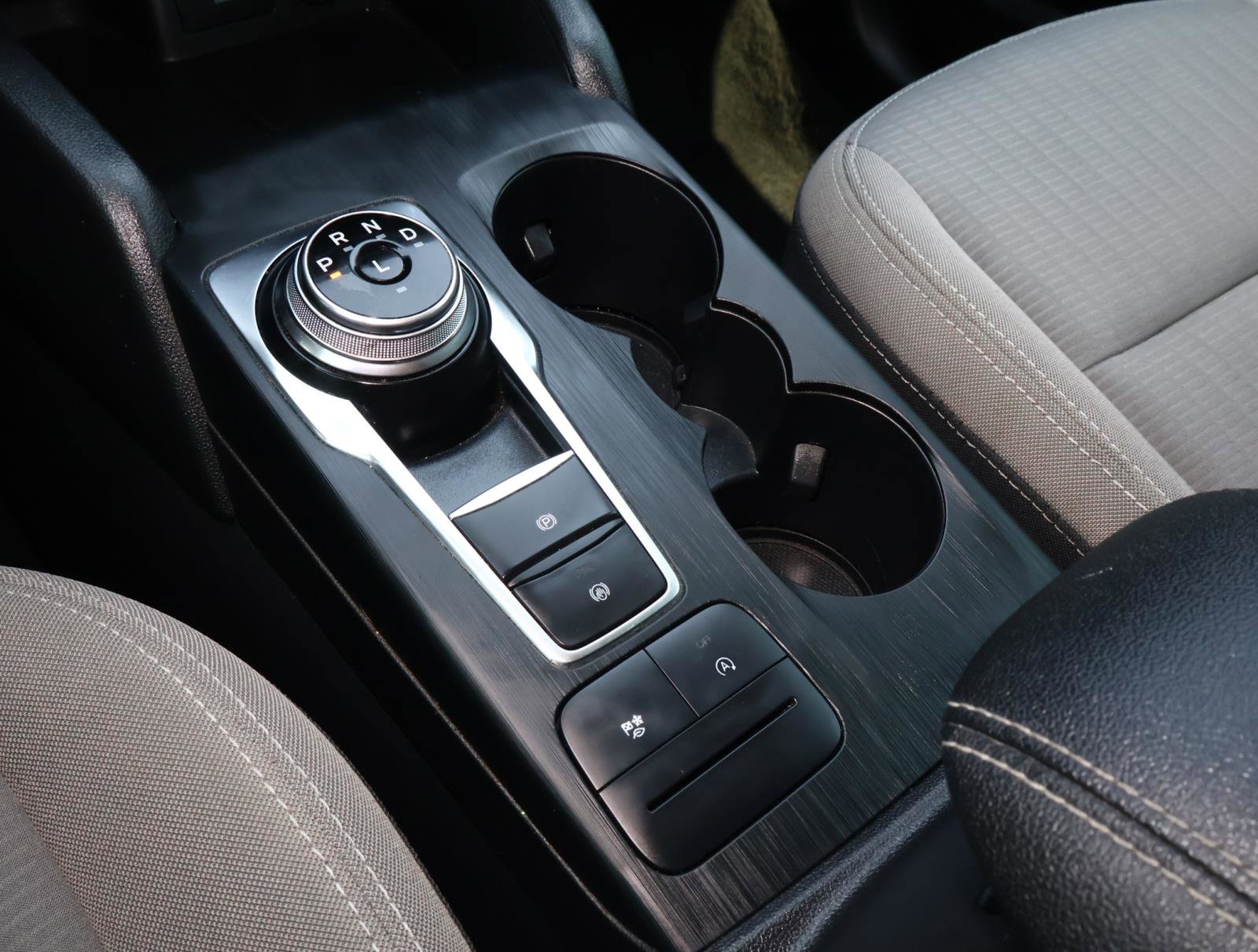 2020 Ford Escape S photo 23