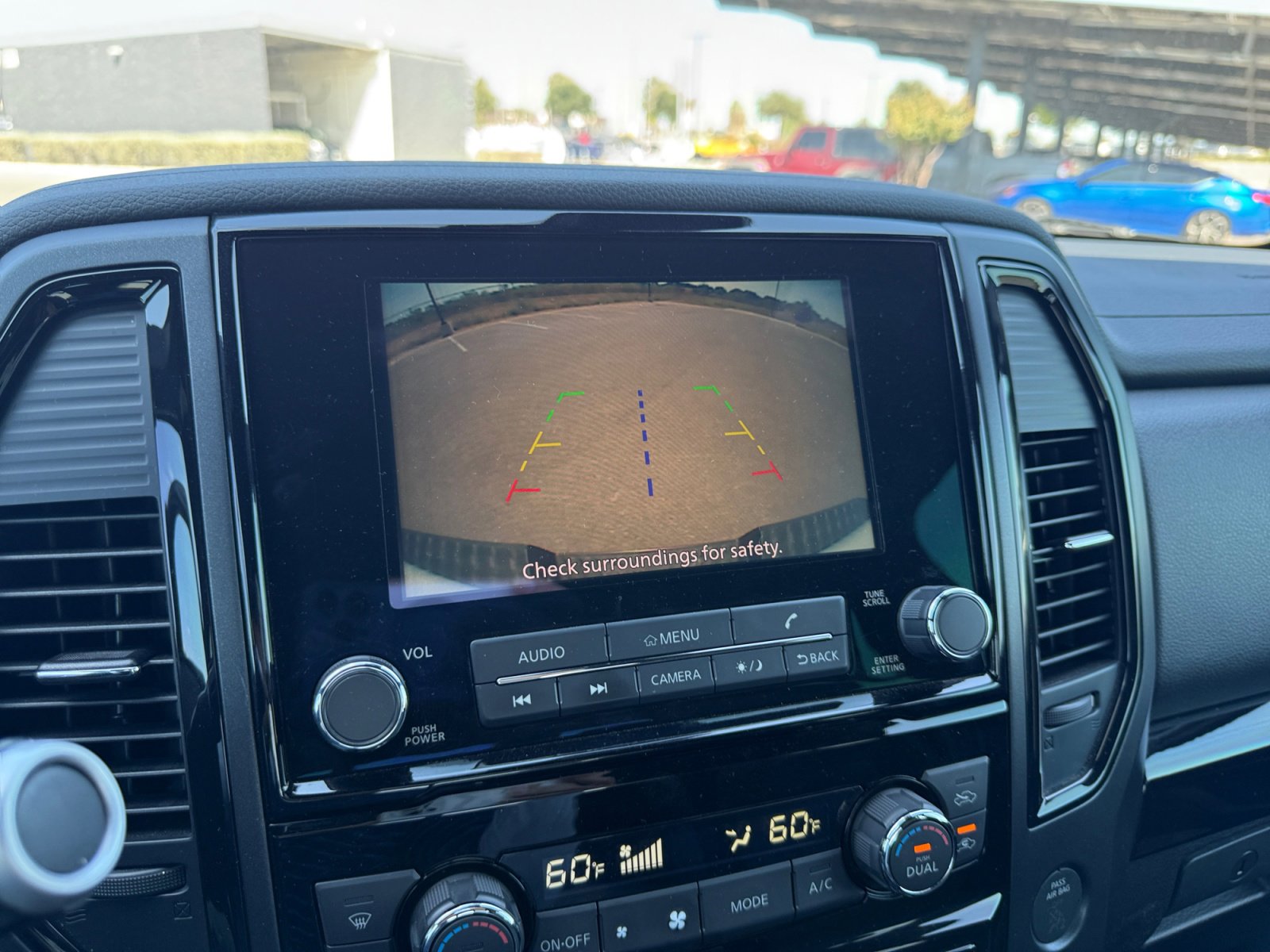 2023 Nissan Titan SV photo 12