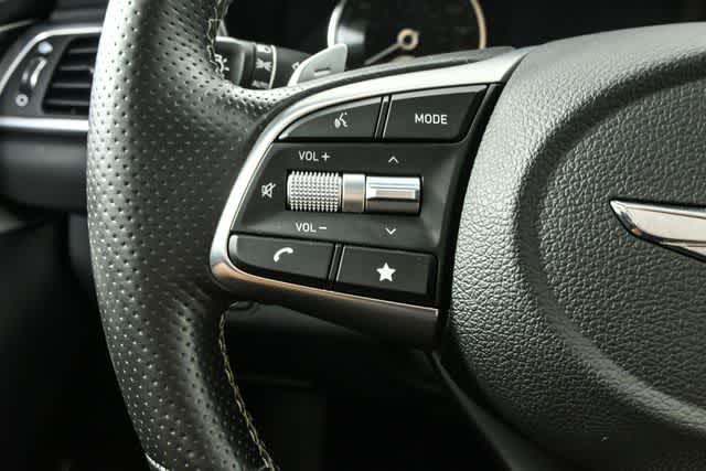 2022 Genesis G70 3.3T photo 9