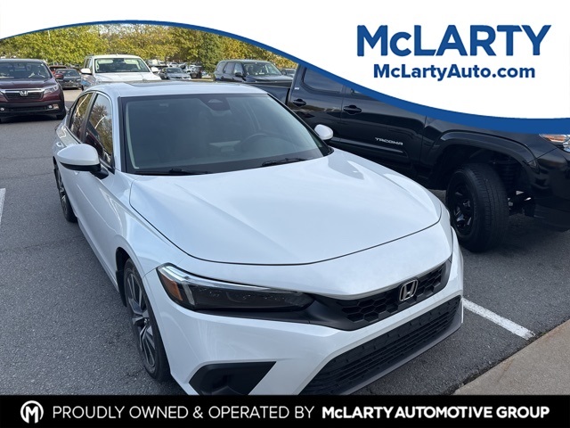 2022 Honda Civic Hatchback EX-L's photo