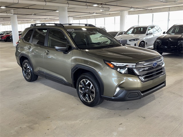 2025 Subaru Forester Premium's photo