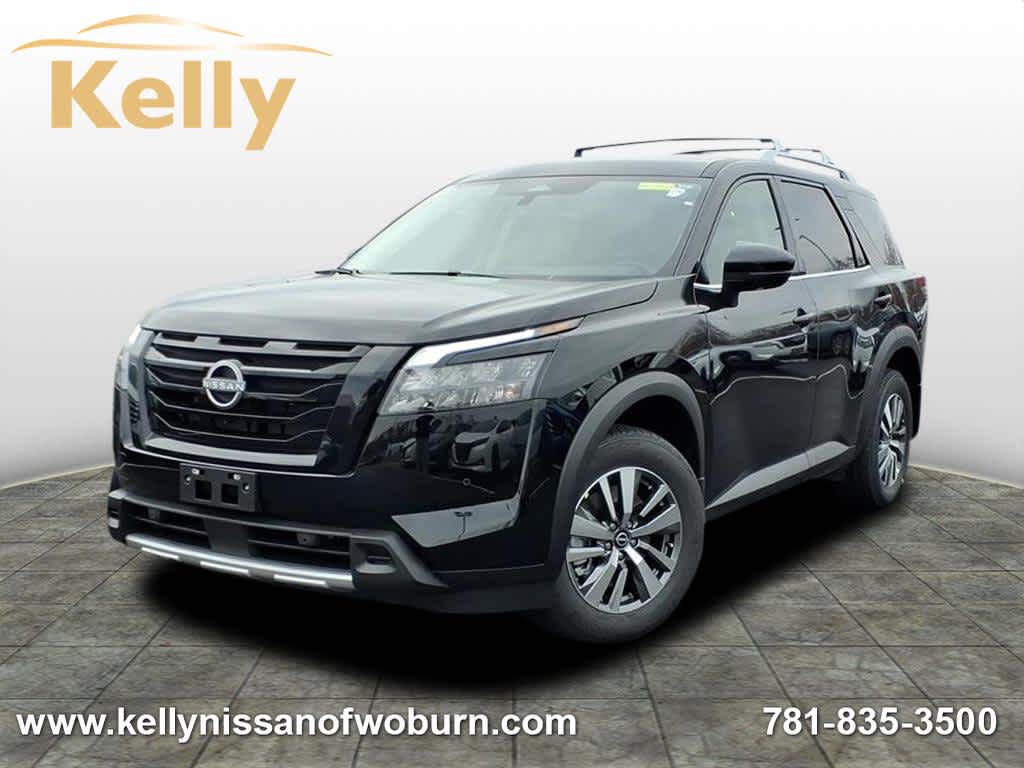 2025 Nissan Pathfinder SL's photo