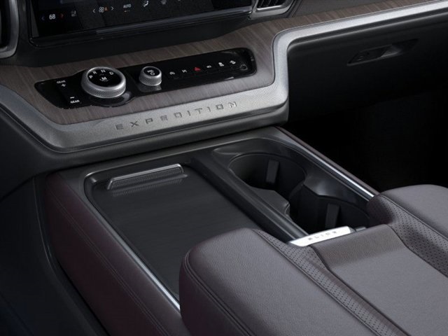 2025 Ford Expedition Platinum MAX EL photo 12
