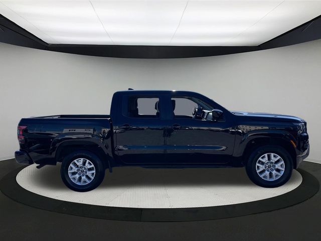 2023 Nissan Frontier SV photo 3