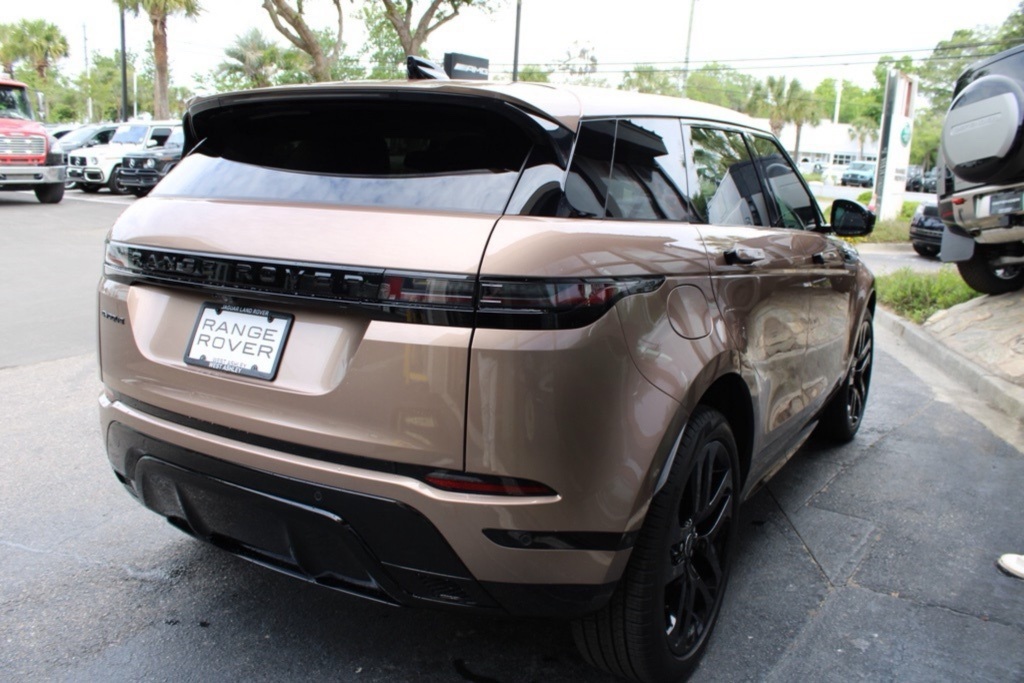 2024 Land Rover Range Rover Evoque Dynamic SE photo 7