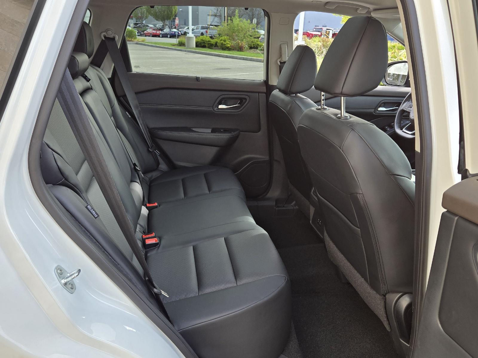 2023 Nissan Rogue SV photo 19