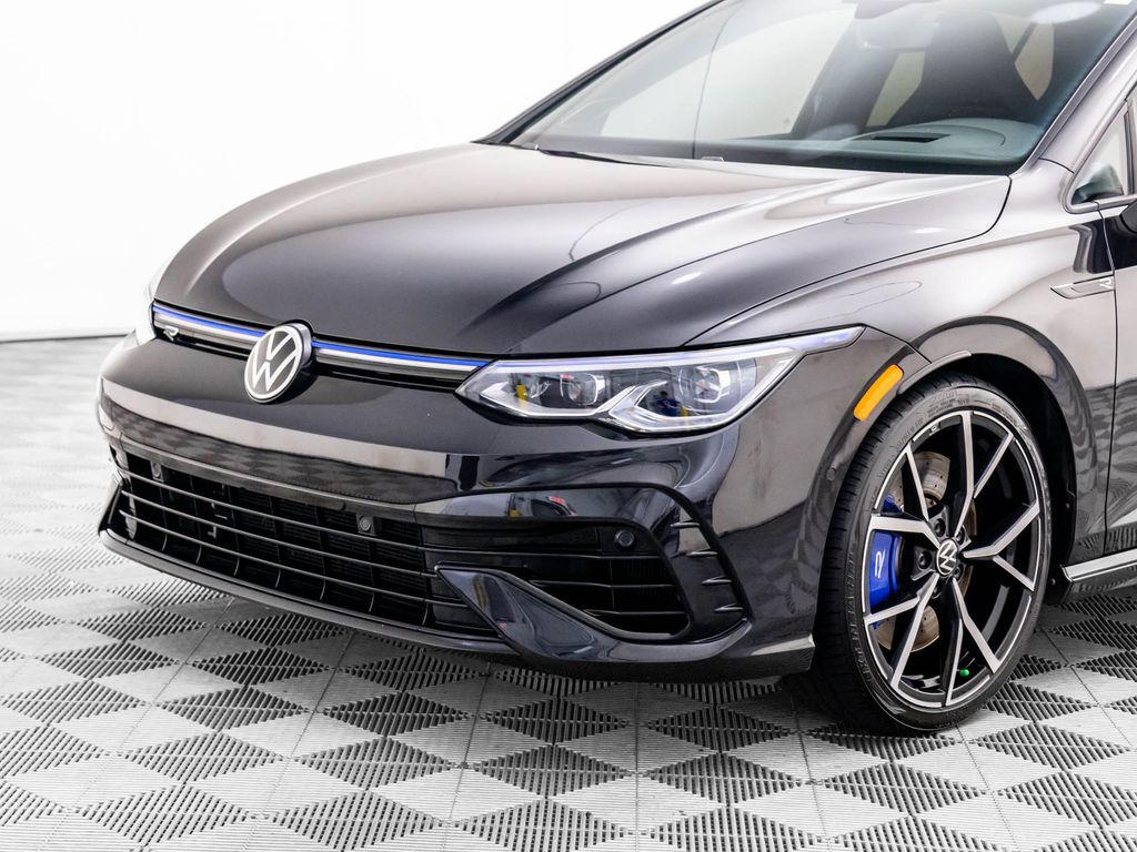2024 Volkswagen Golf R photo 32