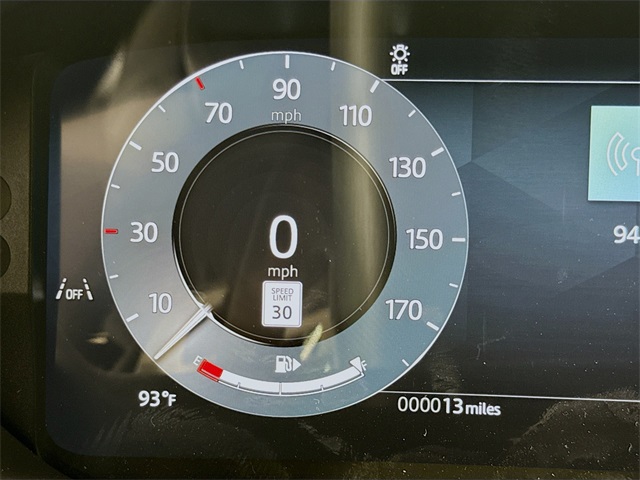 2026 Land Rover Range Rover Velar SE photo 13