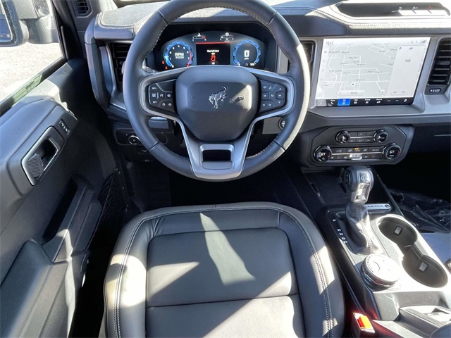 2025 Ford Bronco Outer Banks photo 3