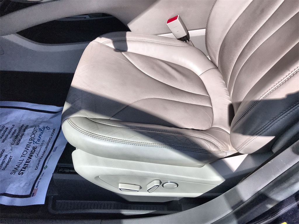 2017 Lincoln MKX Reserve photo 12