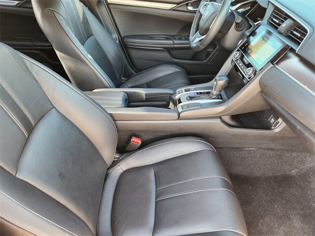 2017 Honda Civic Touring photo 12