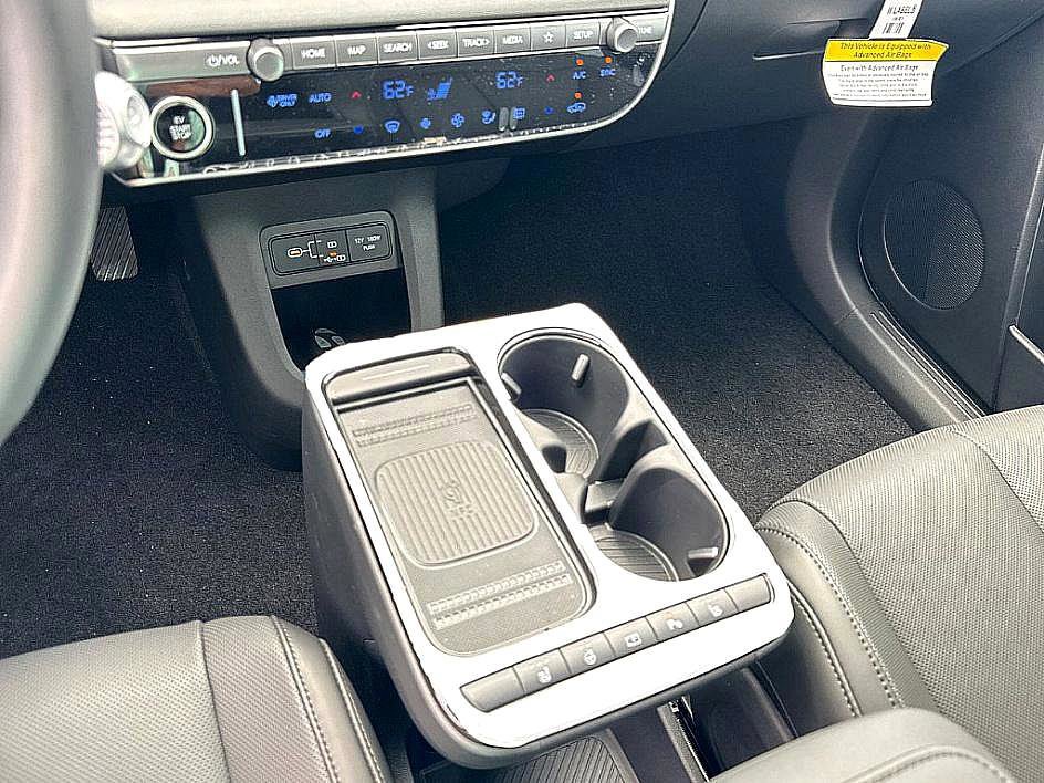 2025 Hyundai Ioniq 5 SEL photo 11