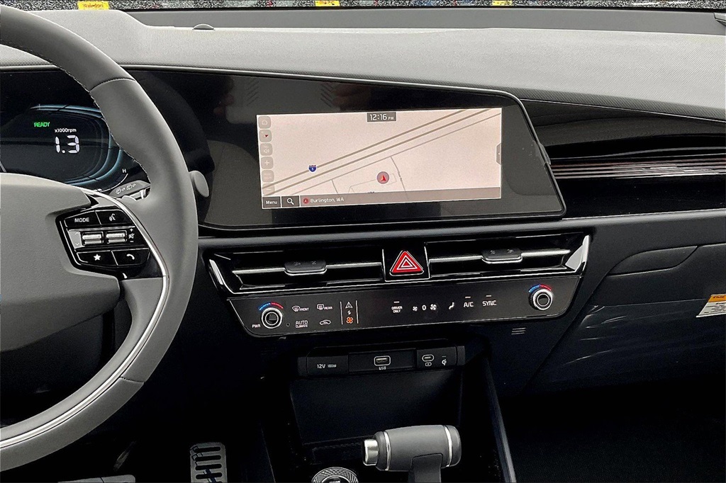 2025 Kia Niro SX Touring photo 6