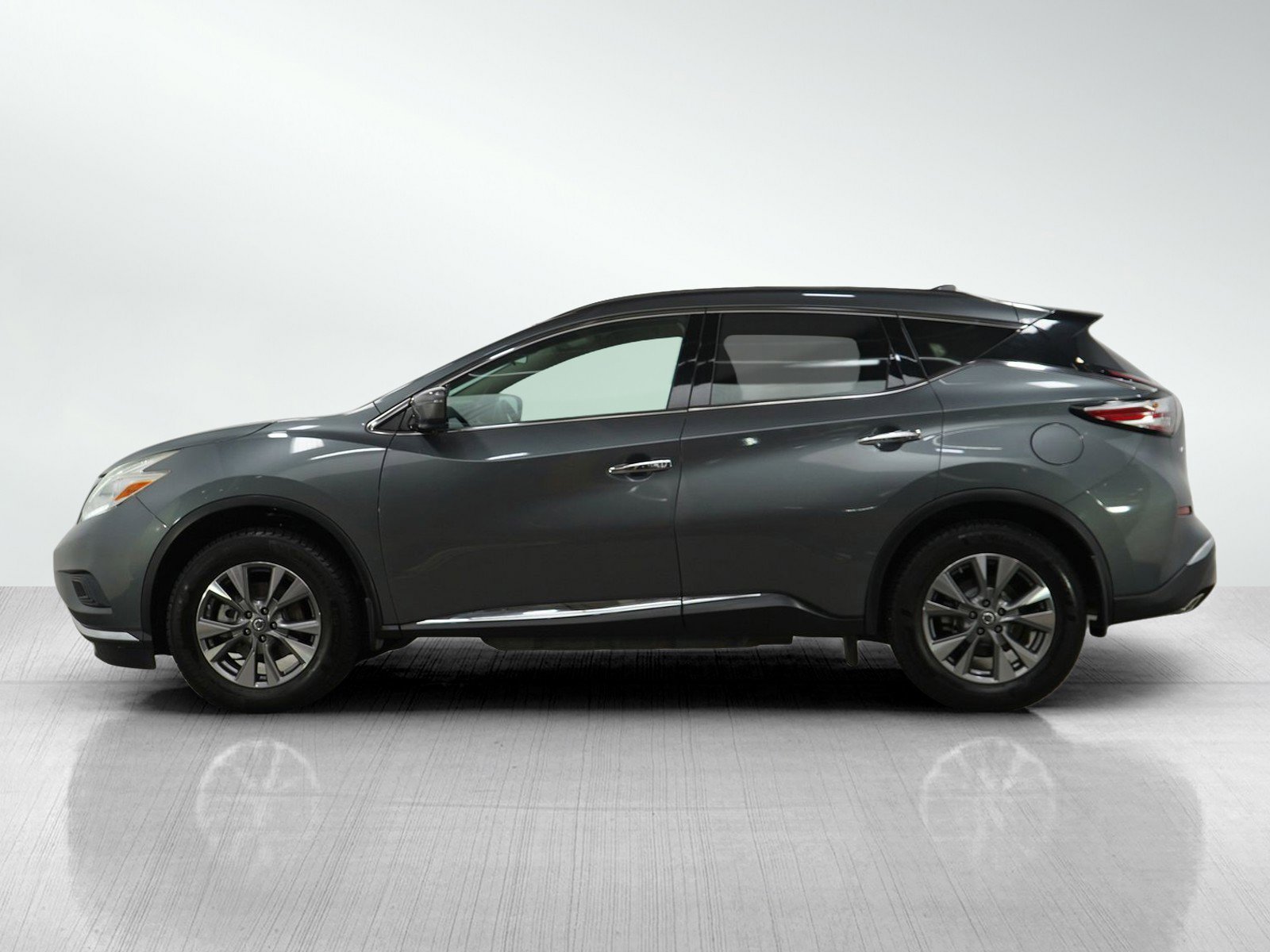Used 2017 Nissan Murano S with VIN 5N1AZ2MG8HN128283 for sale in Burnsville, Minnesota