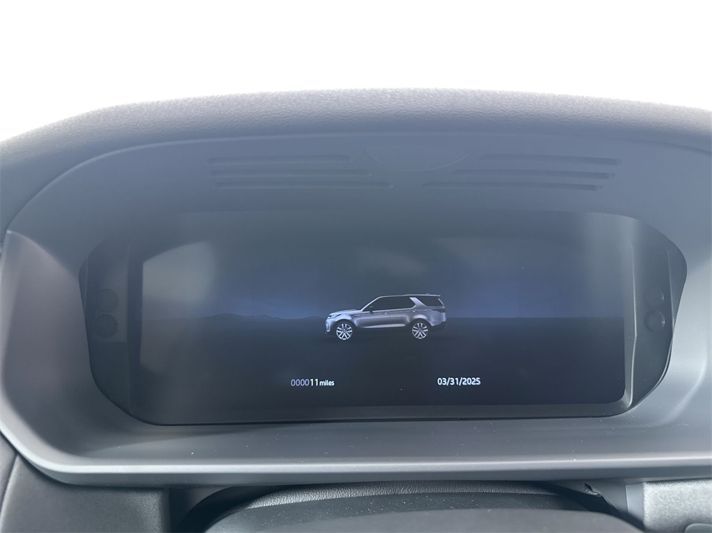 2025 Land Rover Discovery S photo 13