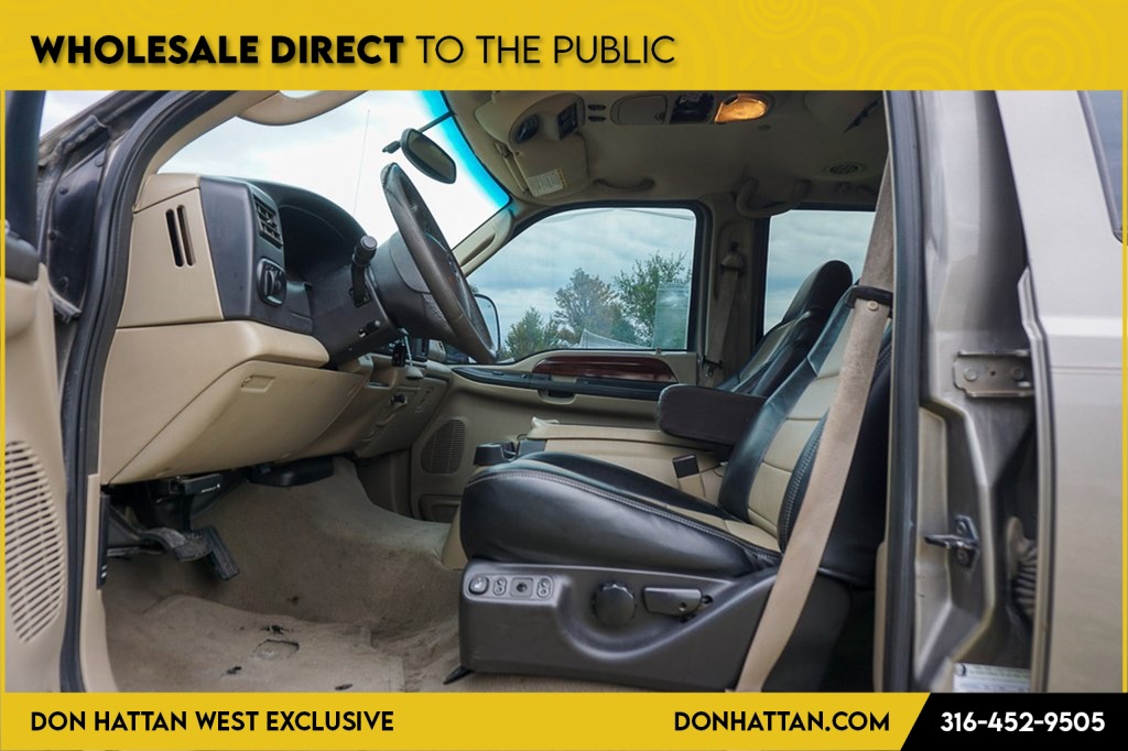 2005 Ford Excursion Eddie Bauer photo 3
