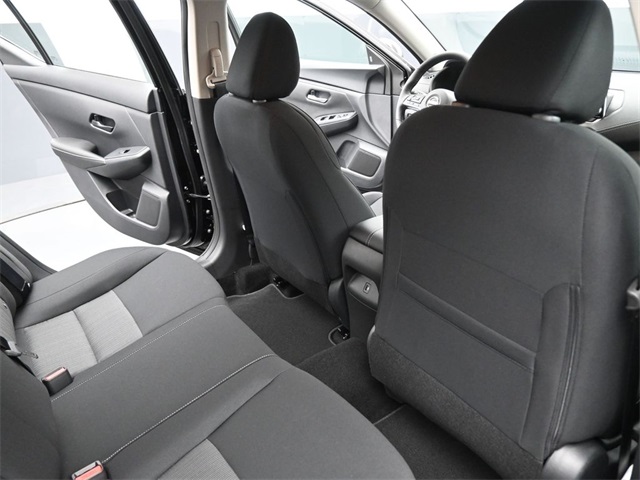 2025 Nissan Sentra SV photo 16