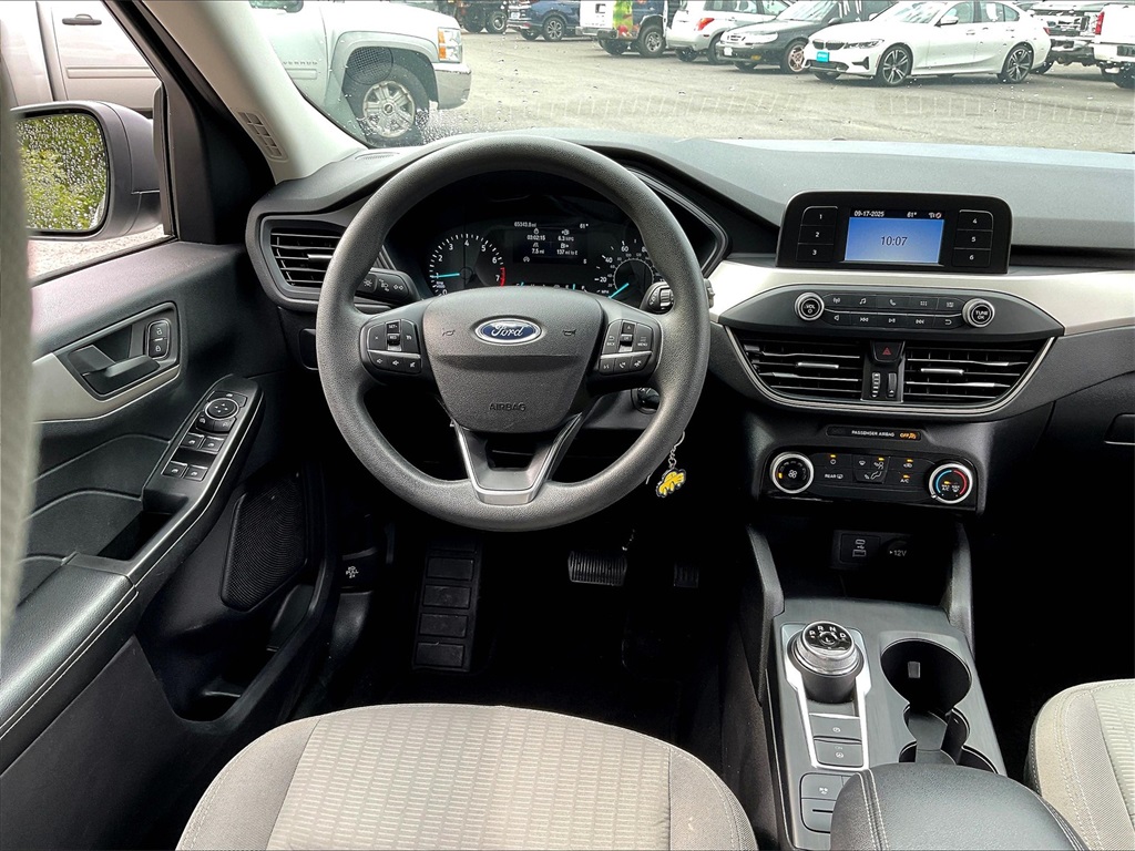 2022 Ford Escape S photo 16