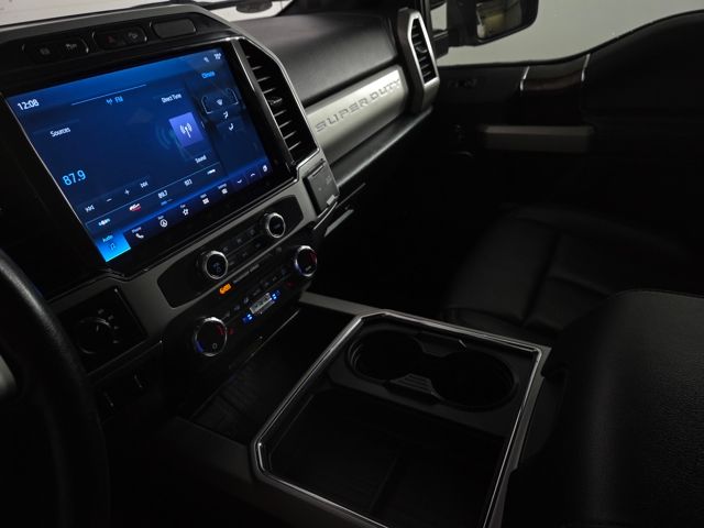 2022 Ford F-250 Lariat photo 22
