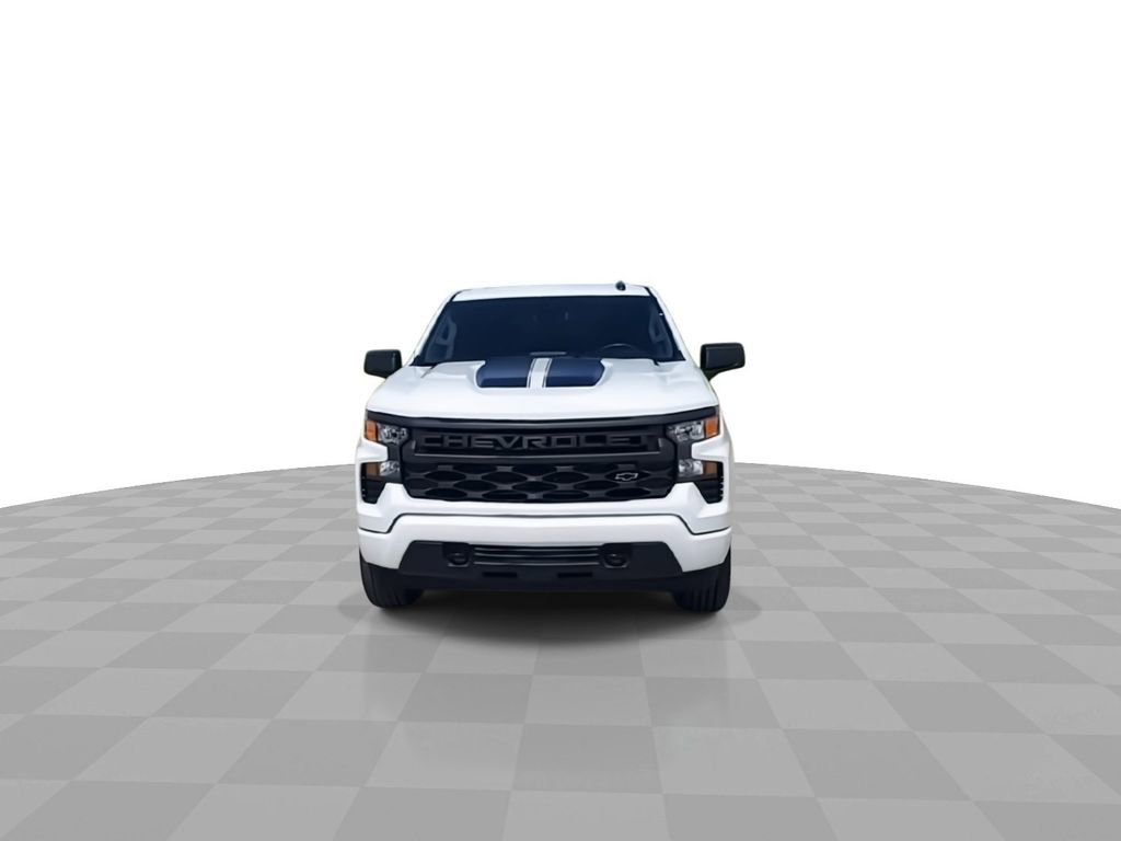 2025 Chevrolet Silverado 1500 Custom photo 3
