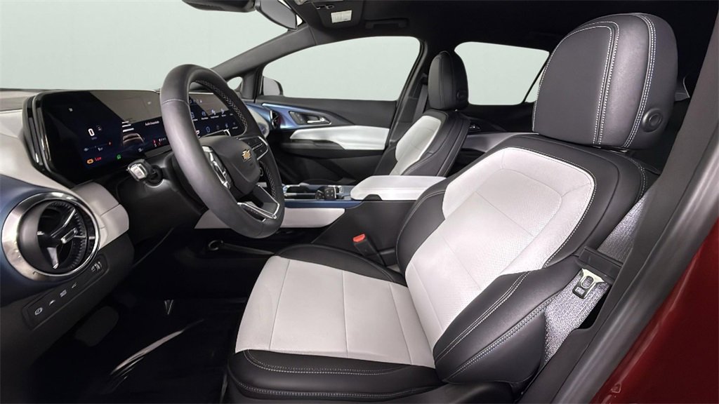 2025 Chevrolet Equinox EV 1LT photo 16