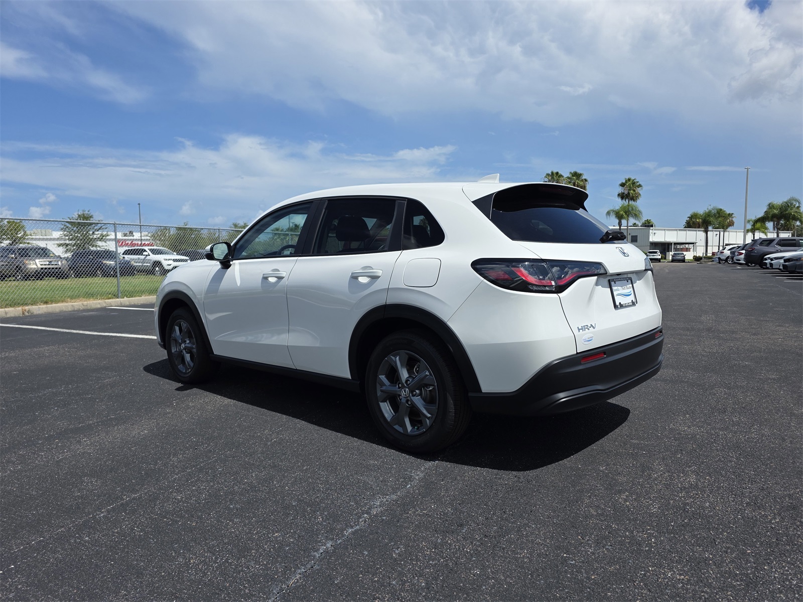 2026 Honda HR-V LX photo 5