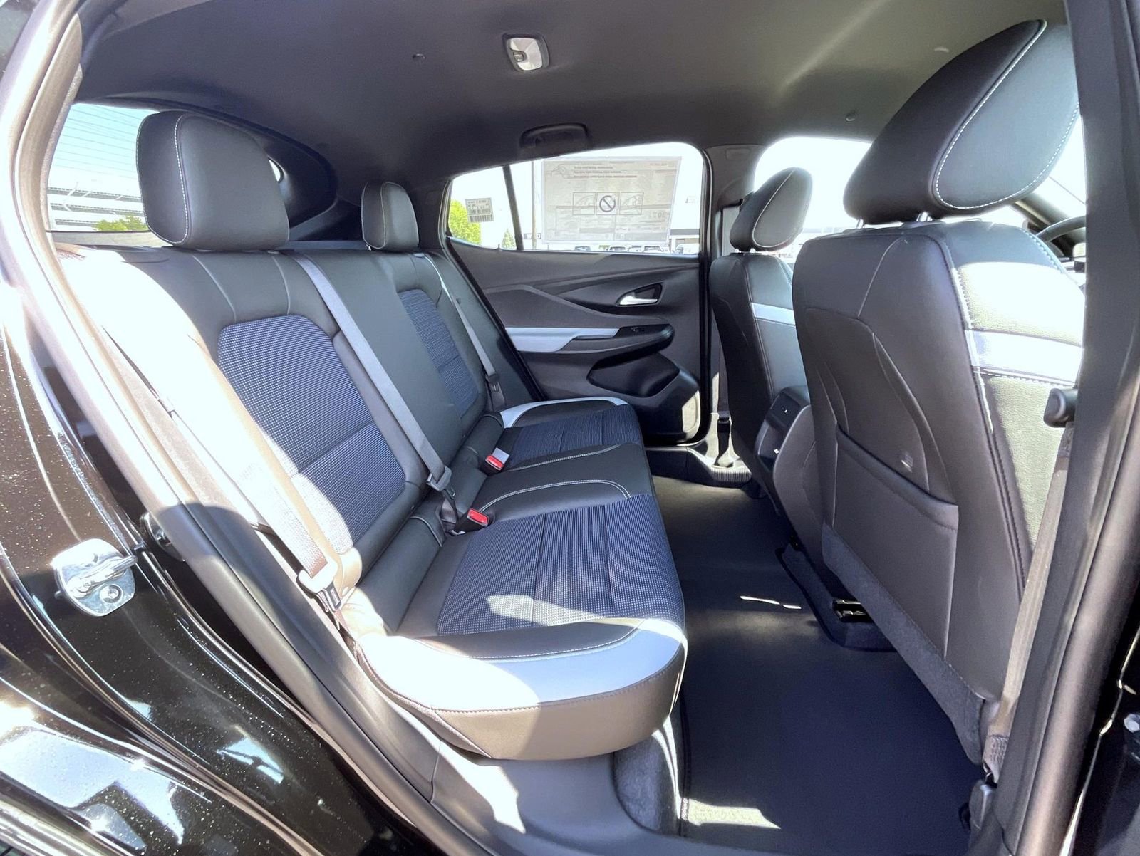 2025 Buick Envista Preferred photo 18