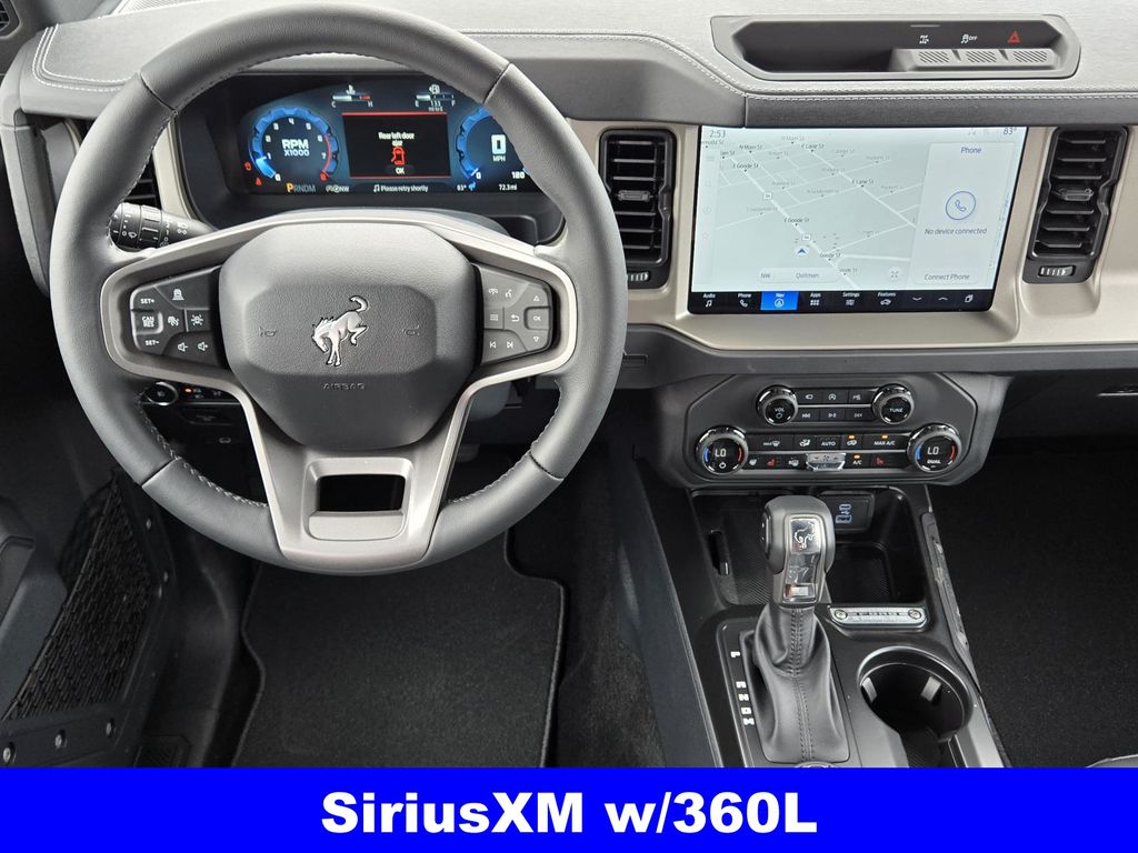 2025 Ford Bronco Outer Banks photo 4