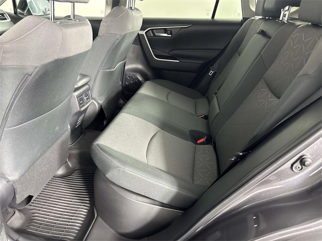 2024 Toyota RAV4 Hybrid XLE photo 11