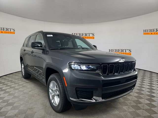 2025 Jeep Grand Cherokee Laredo X photo 3