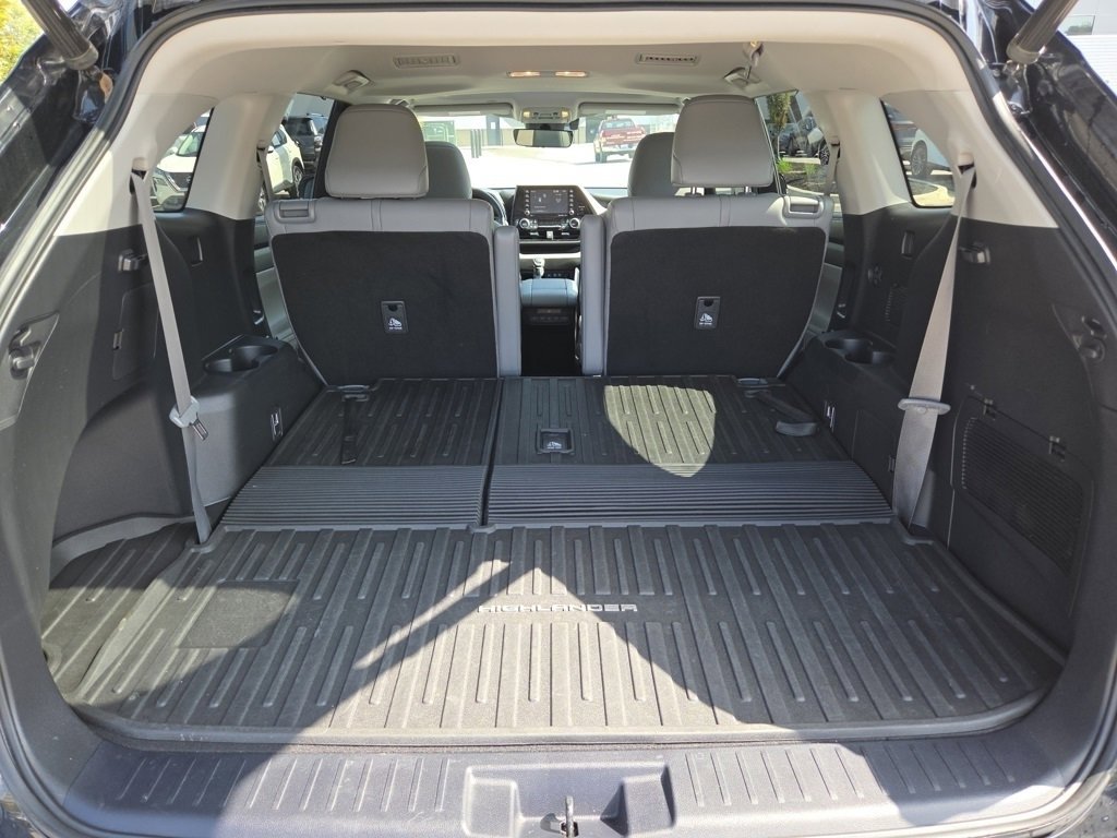 2020 Toyota Highlander Hybrid XLE photo 25