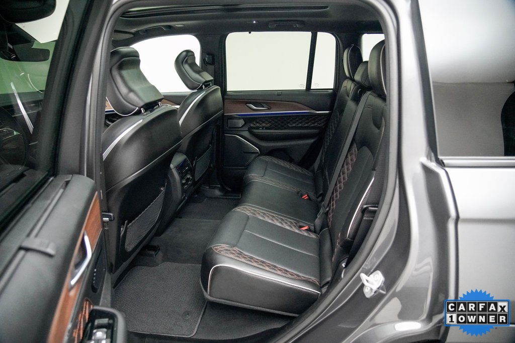 2022 Jeep Grand Cherokee Summit 4xe photo 5