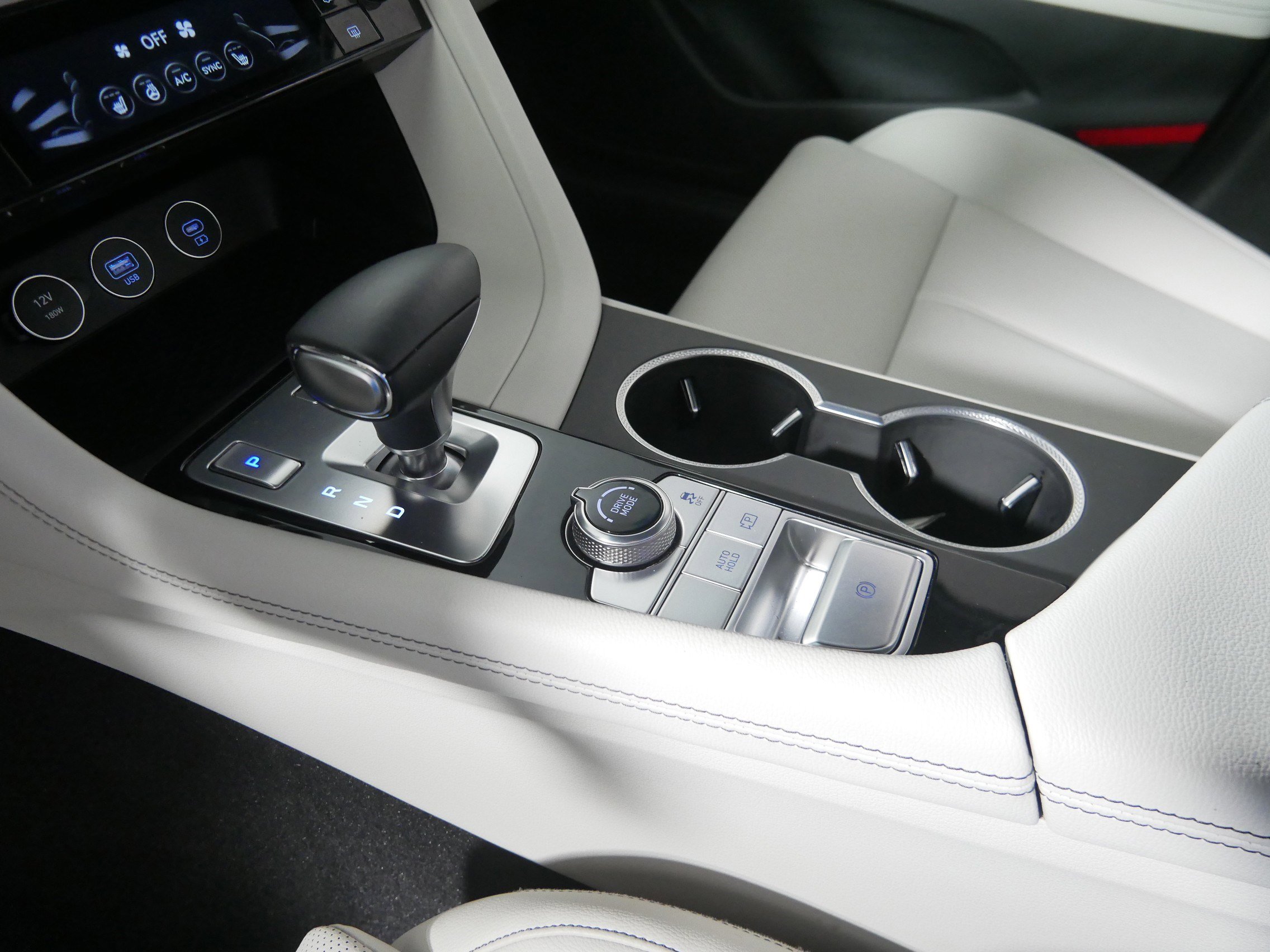 2024 Genesis G70 2.5T photo 24