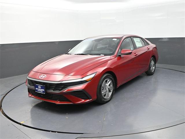 2025 Hyundai Elantra SE photo 4