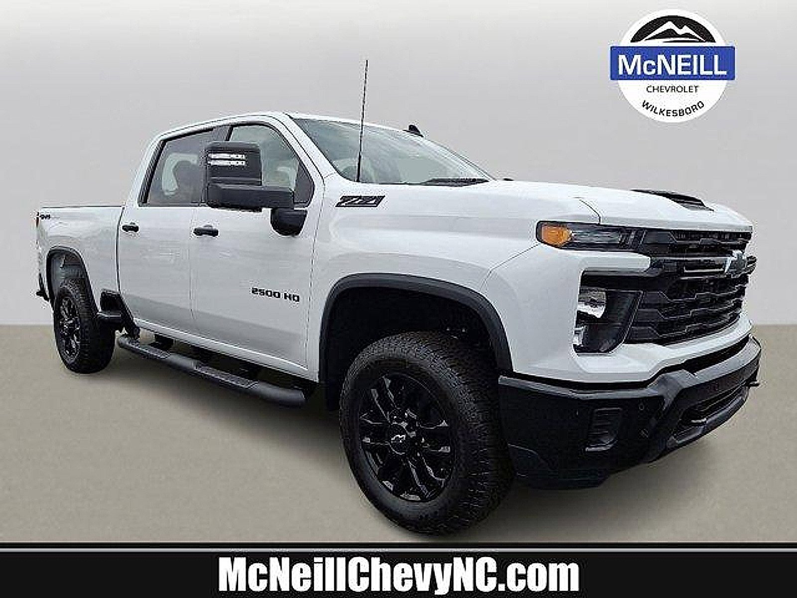 2025 Chevrolet Silverado 2500HD Custom's photo