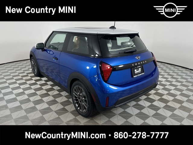 2025 Mini Cooper 2 Door Hardtop Iconic photo 5