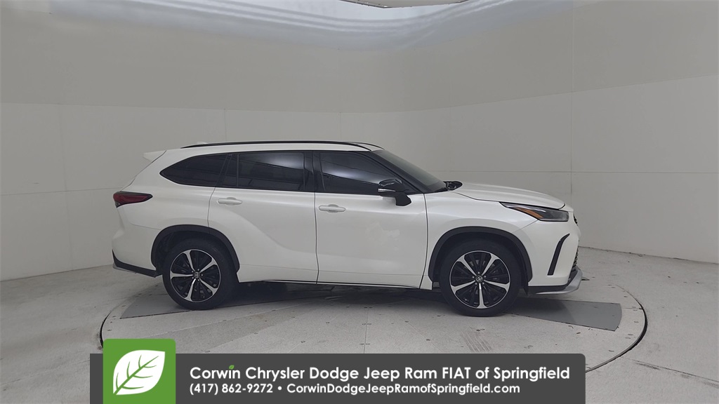 2021 Toyota Highlander XSE photo 17
