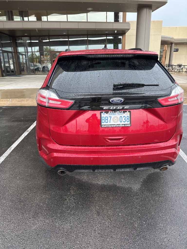 2021 Ford Edge ST photo 2
