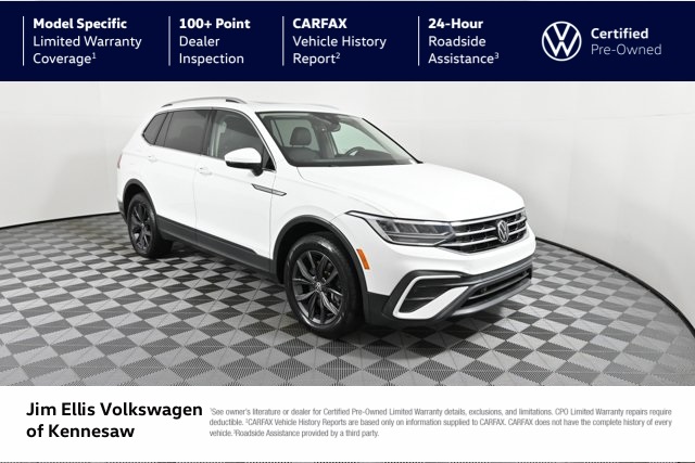 2022 Volkswagen Tiguan SE's photo