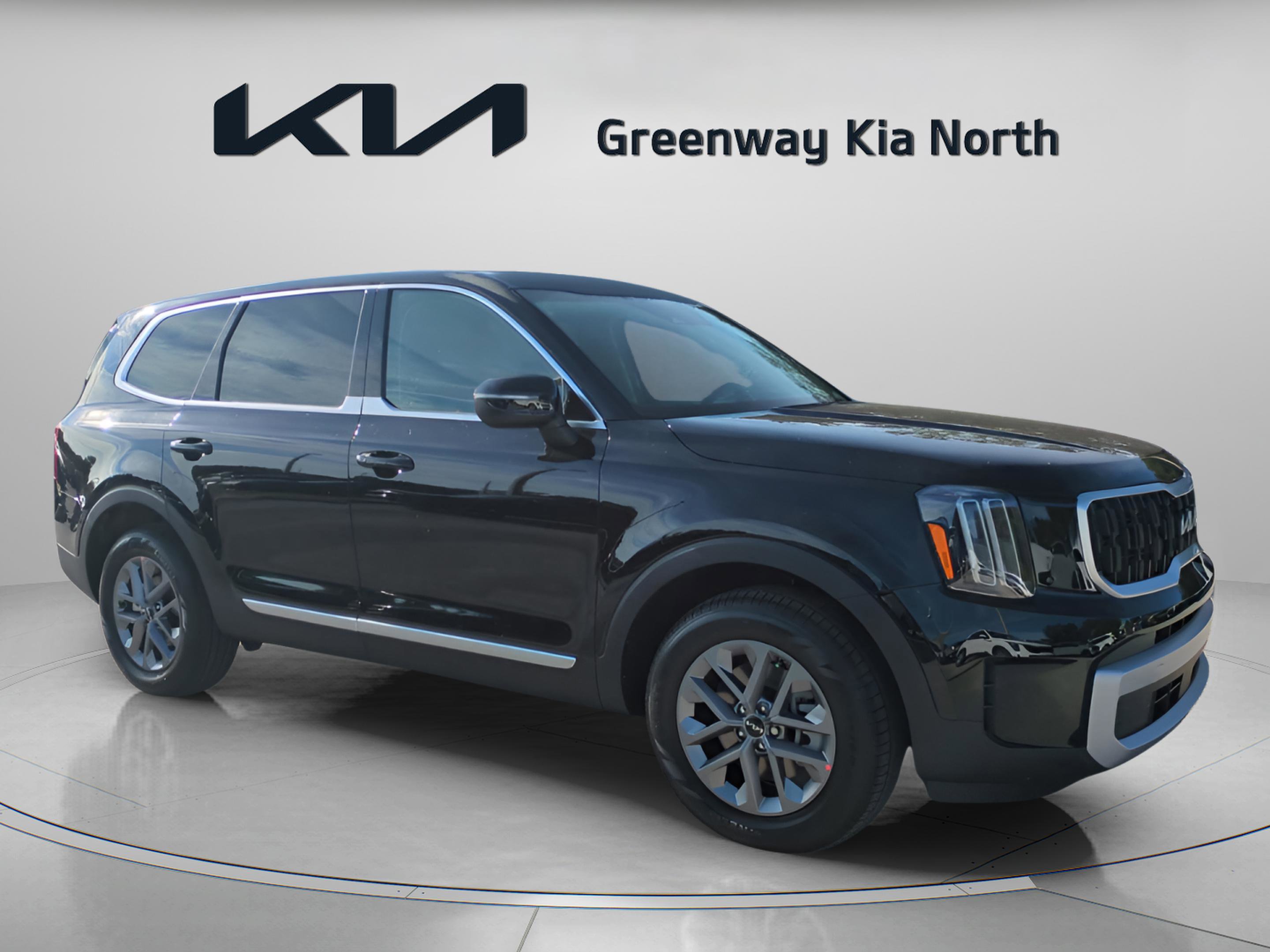 2025 Kia Telluride LX photo 2