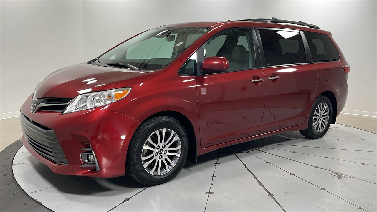 2020 Toyota Sienna XLE Premium