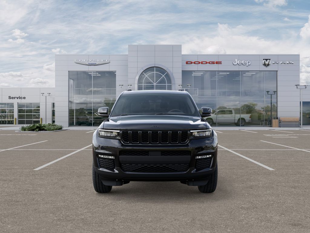 2025 Jeep Grand Cherokee Limited photo 3