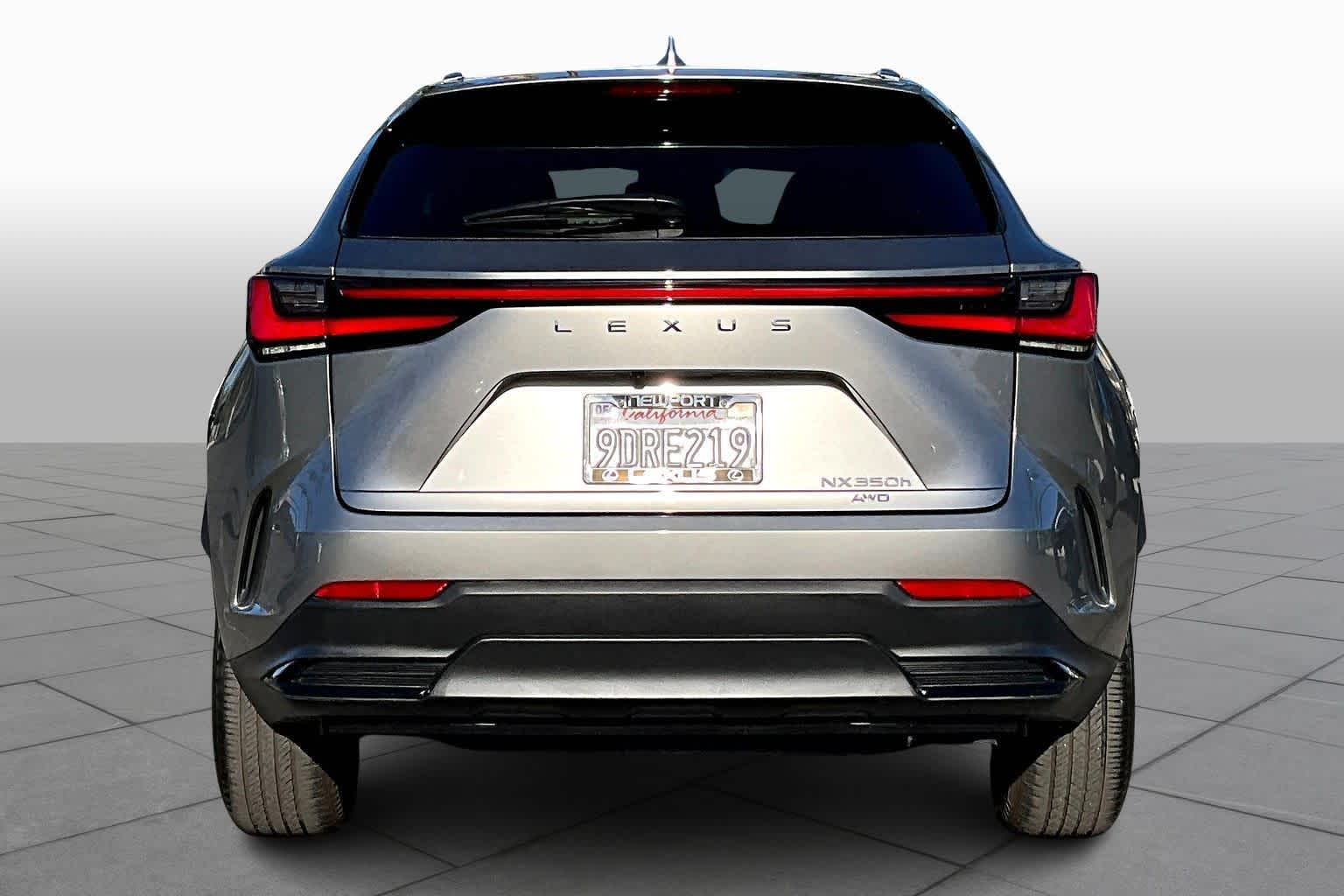 2023 Lexus NX 350h photo 4