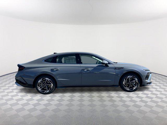 2026 Hyundai Sonata SEL Sport photo 4