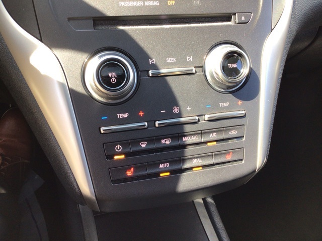 2015 Lincoln MKC Base photo 16
