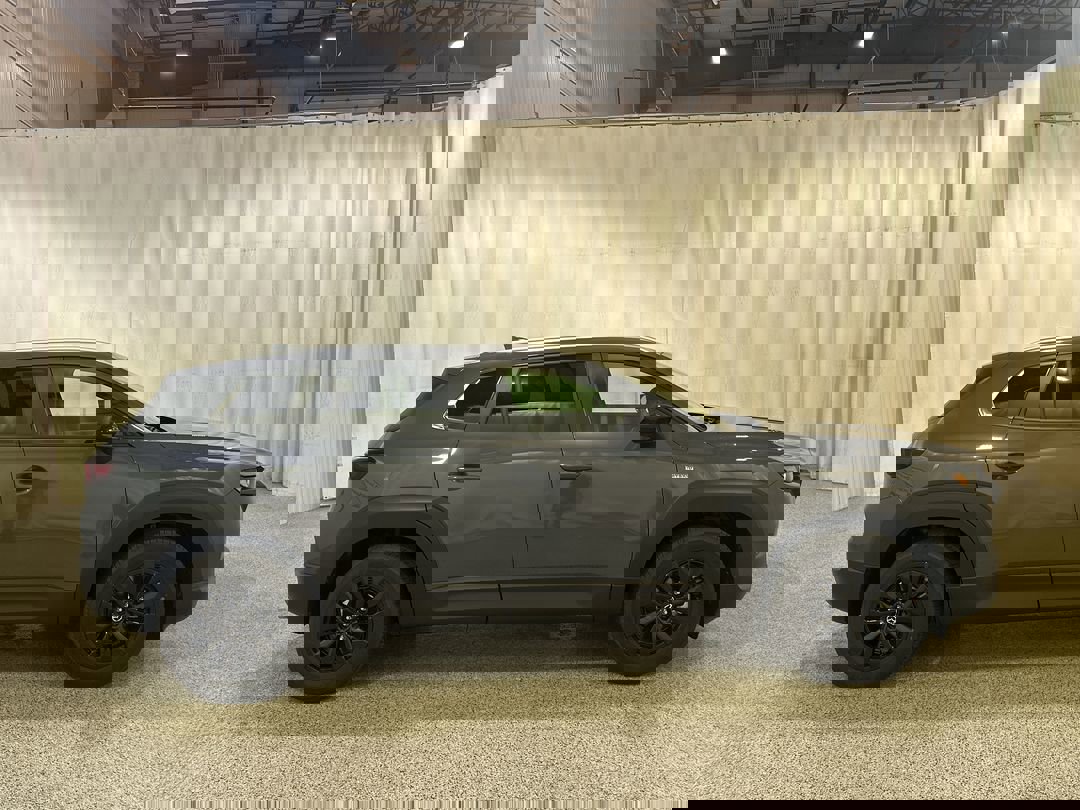 2025 Mazda CX-50 Preferred photo 2