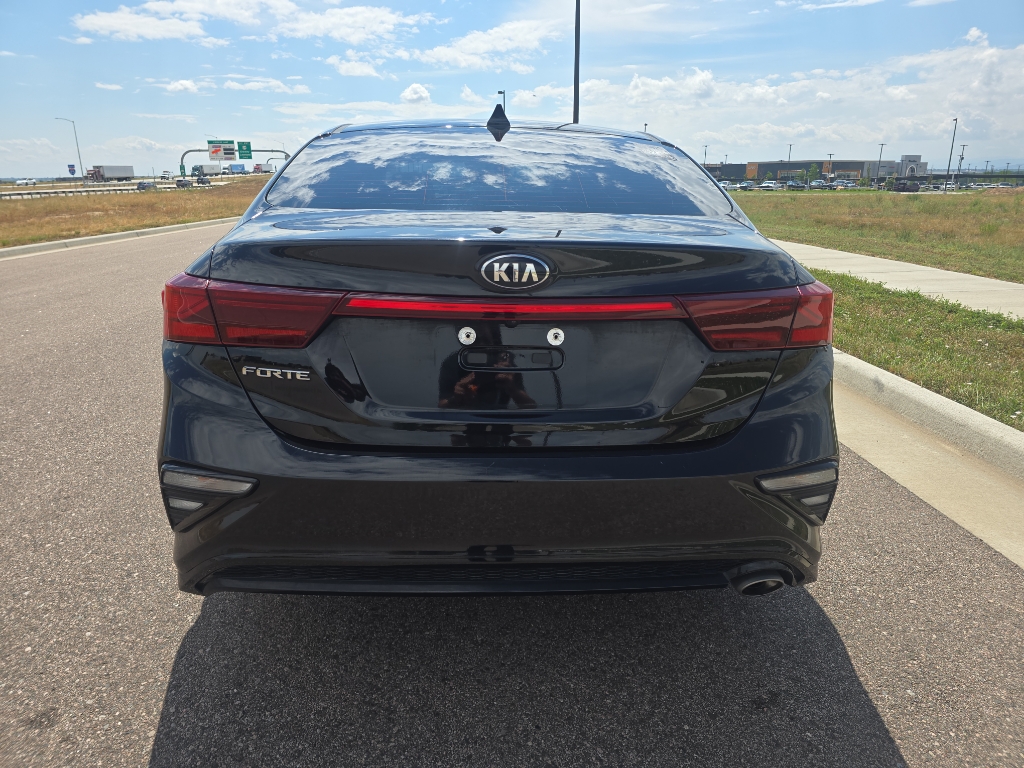 2021 Kia Forte LXS photo 4