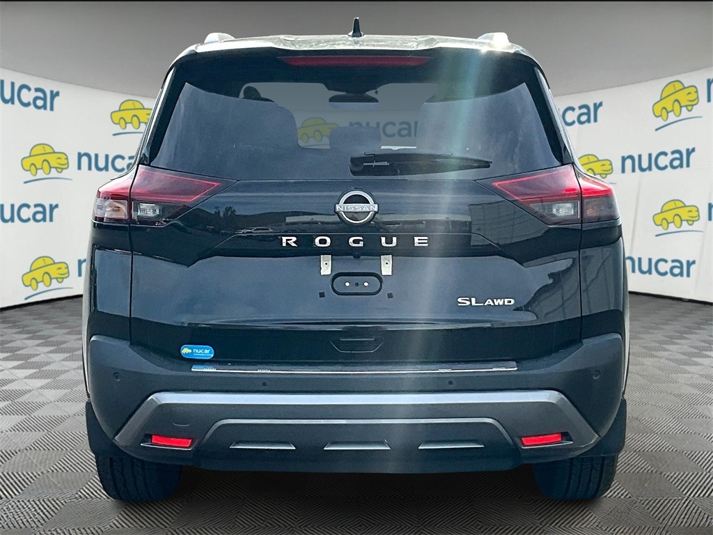 2022 Nissan Rogue SL photo 2