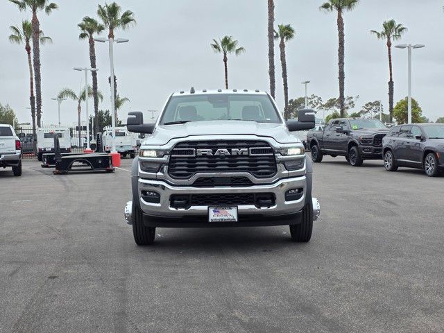 2025 Ram 4500 Tradesman photo 2